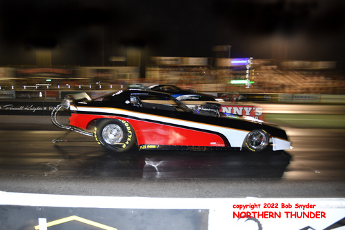 Matt Bynum - 'Nitro Nick' (near lane) 
vs Kirk Williams - '200 Proof' (far lane)
